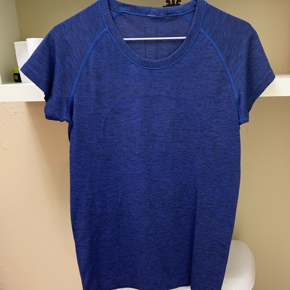 Lululemon Tee